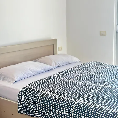 Sail Sea View Daire Saranda