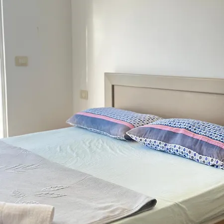 Sail Sea View Apartment *