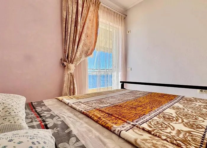 Sail Sea View * Sarandë