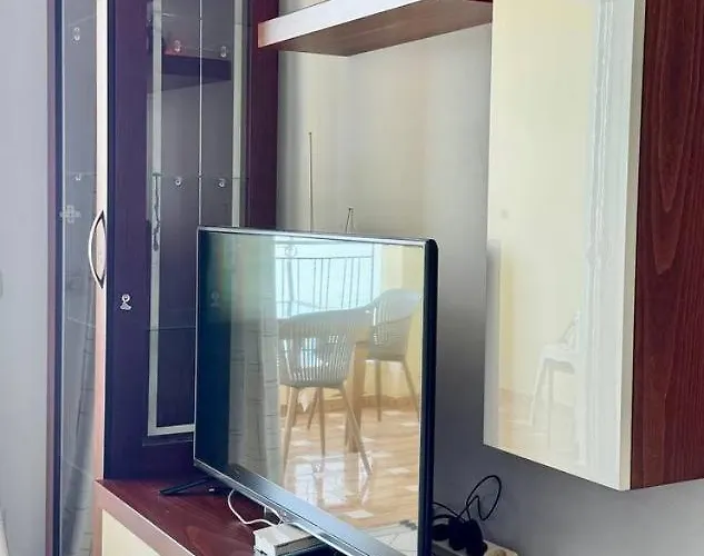 Sail Sea View 公寓 *